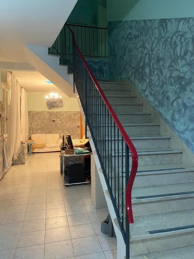 Villa Derna Римини Екстериор снимка